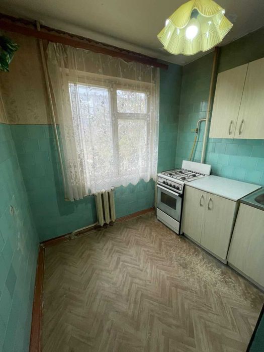 Продам 4-х квартиру 5 микрорайон.