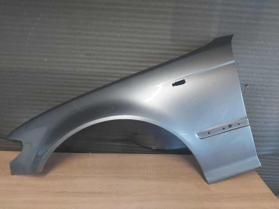 Aripa Fata Stanga BMW E46 An 2002-2005 (A08 (Gri))