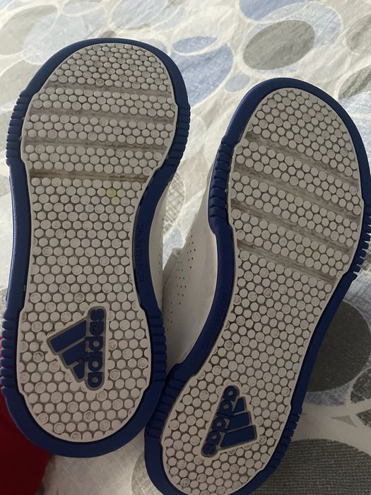 Маратонки Adidas, 32-ри и  34-ти номер