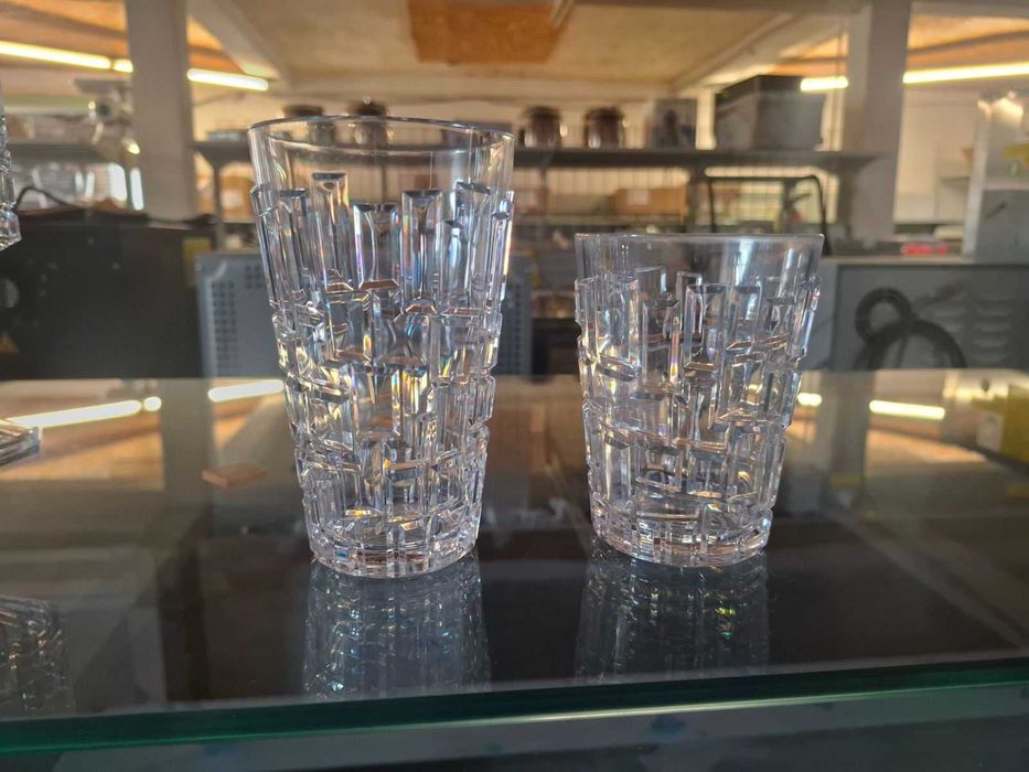 Чаши от поликарбонат за басейни и мокри барове