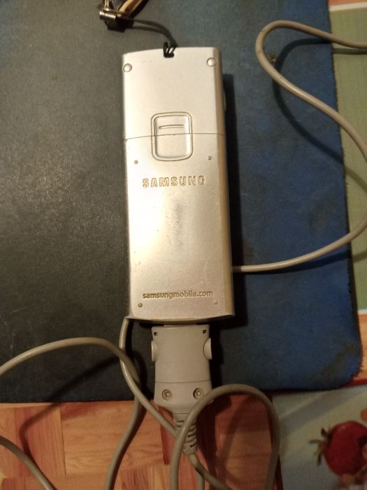 Продам сотка самсунг.