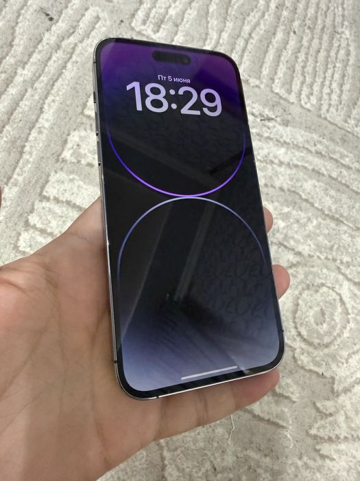 Iphone 14 pro max holati yaxshi pul zarlligi ichun sotilvotti
