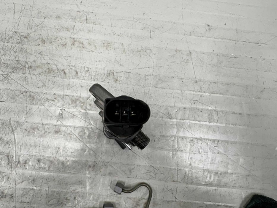 Рейл за БМВ Ф40 Ф44 Ф45 Г30 Ф48 Ф39 BMW F40 F44 F45 G30 F48 F39 - B47