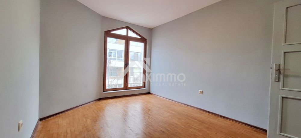 Продава се Двустаен апартамент в Варна, Зимно кино Тракия - 64 кв.м за 1067 €/кв.м - Снимка #12