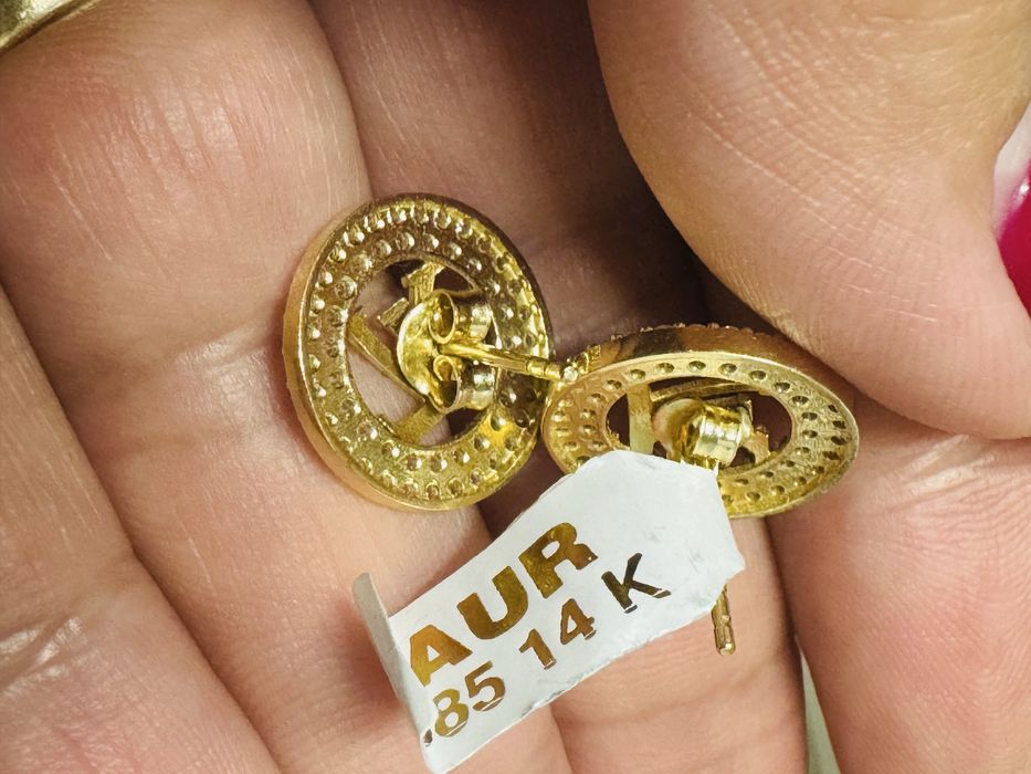 Cercei elegati cu surub aur 14.k