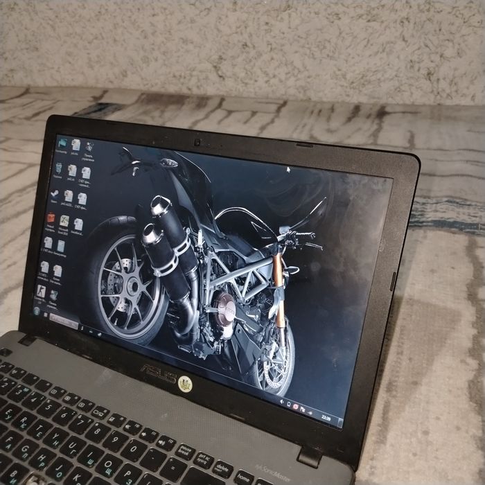 Noutbook kompaniya asus