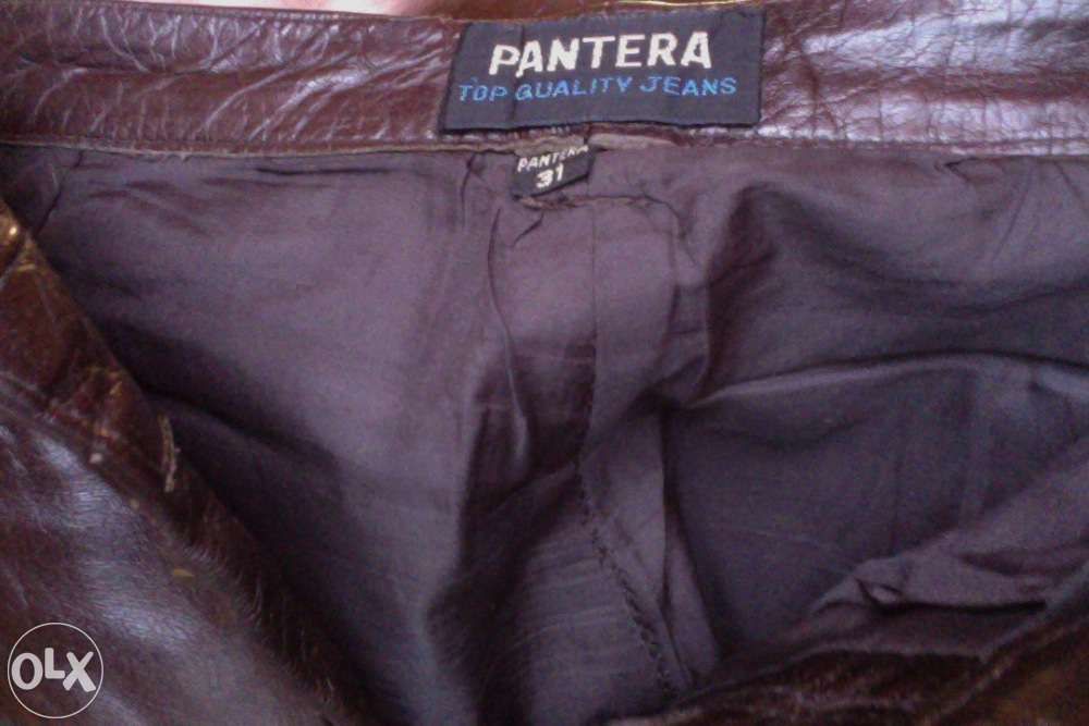 Pantaloni piele impecabili