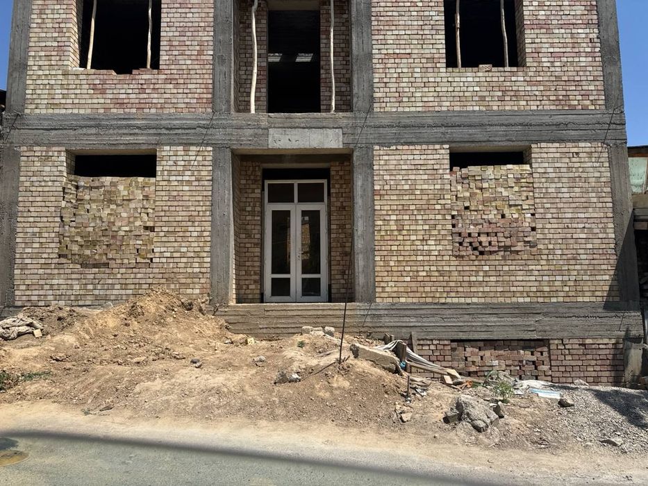 Продажа Срочно Дом Коробка  ул Журжоний  8 комнат