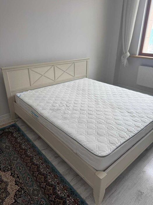 Продам кровать двуспальную