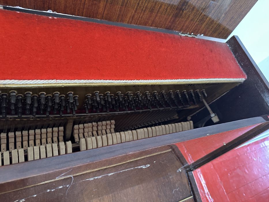 Фортепиано, хорошо работает