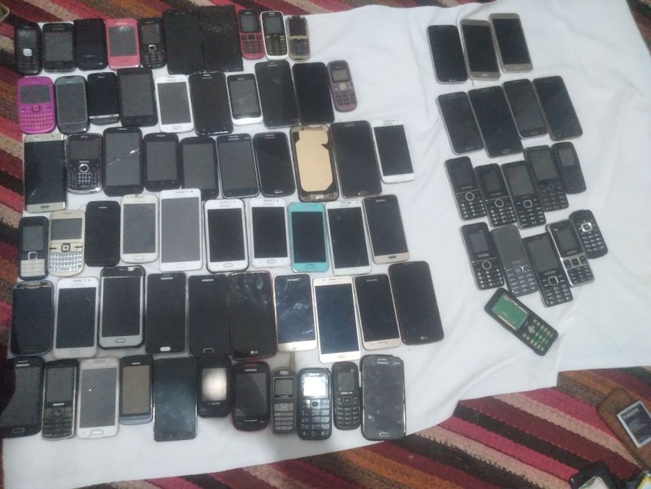 Telefonlar sotiladi optim 83 ta telefon 1 mln 200 ming so'm