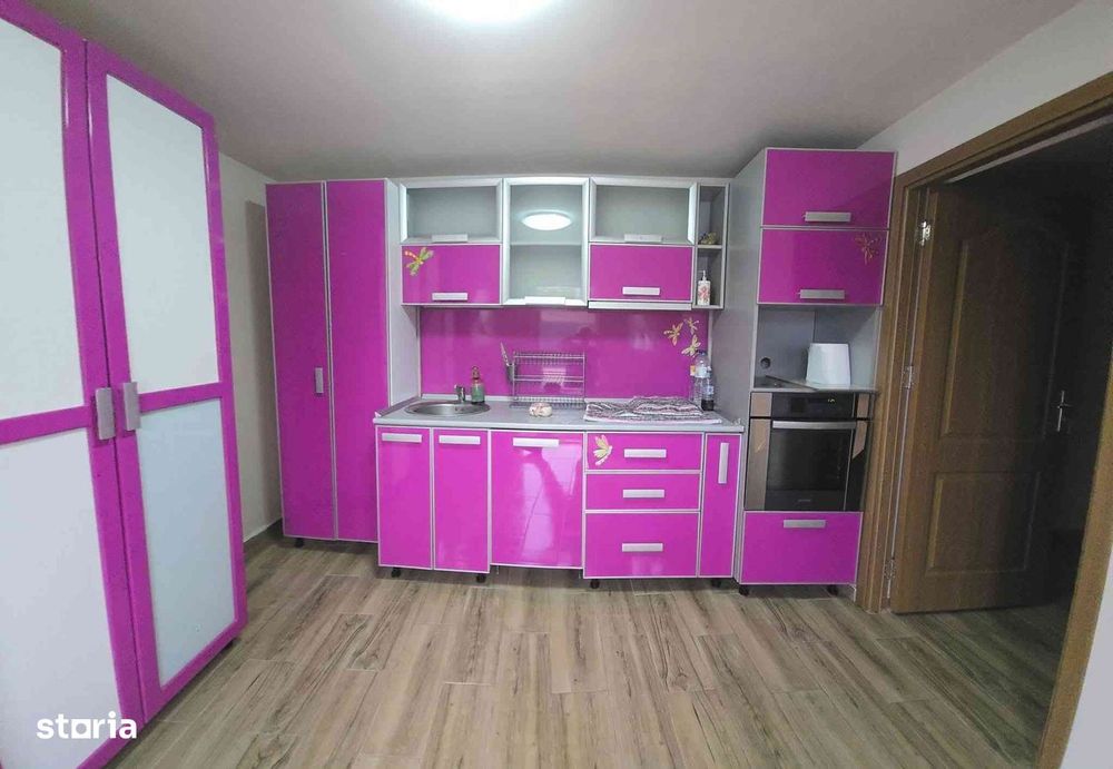 Casa de vanzare in sat Dicanesti