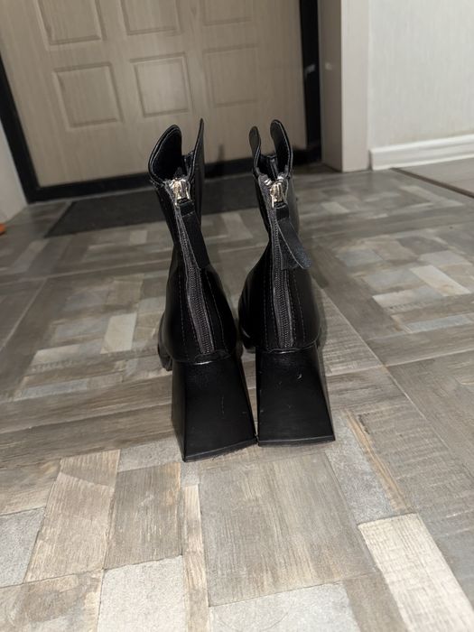 Сапоги женские .