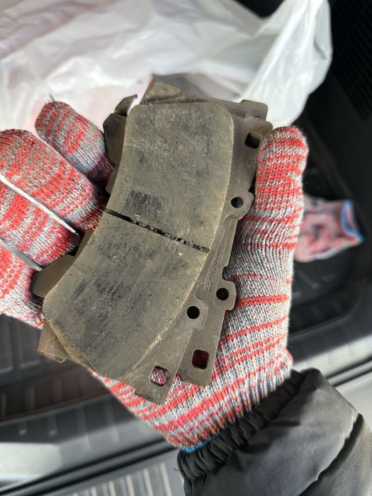 Колодки на Lexus 600