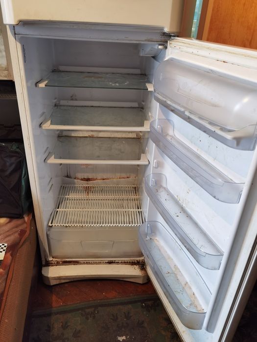 Хладилници 2 бр. РАБОТЕЩИ