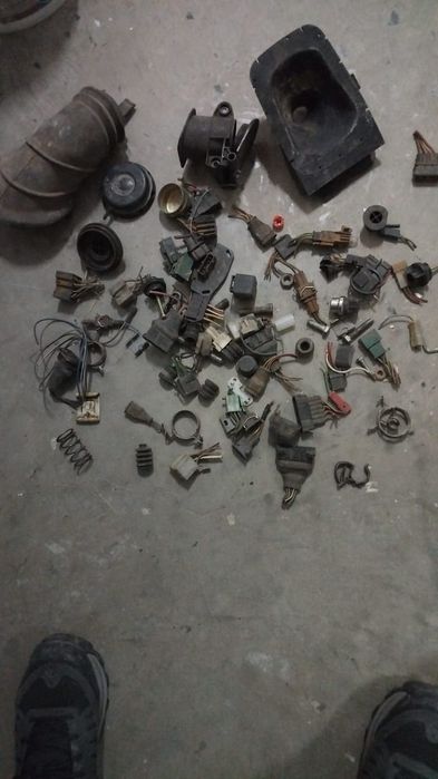 Продам запчасти на автомобиль
