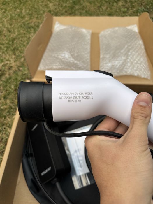 Оригинальная зарядка на 3,5 квт для электромобилей и гибридов