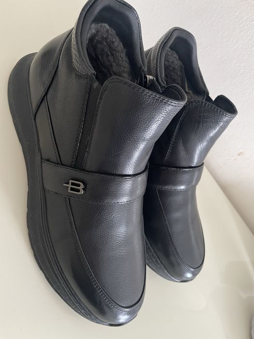 Зимние ботинки женские