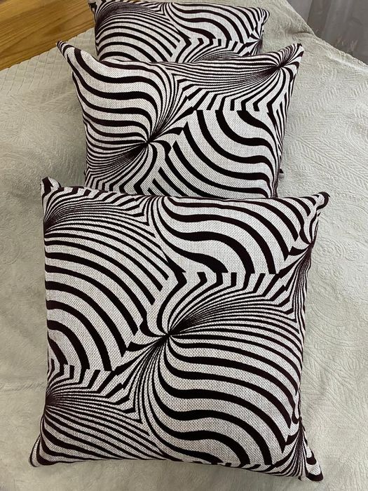 Подушки диванные.