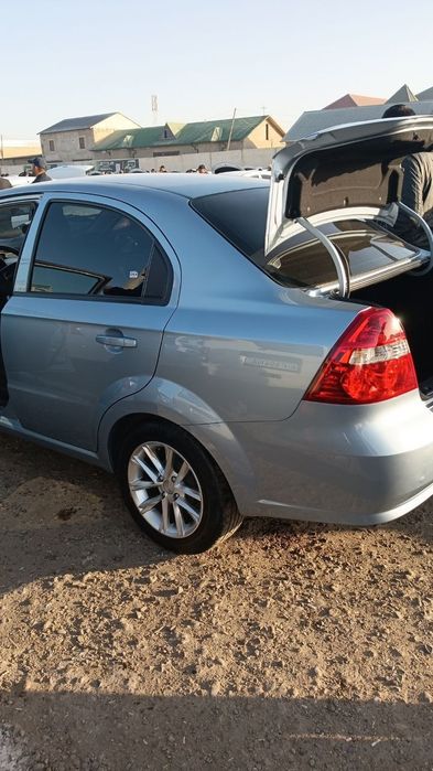 Nexia 3 sotiladi polni radnoy moshina