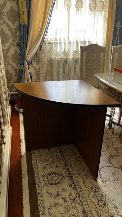 Стол офисный угловой