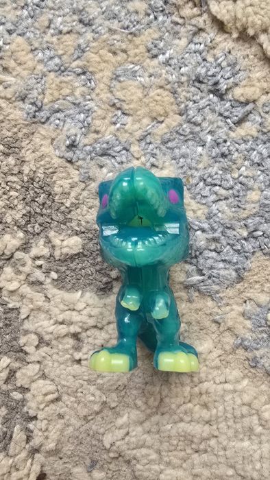 Продам фигурку Динозавра тирекс