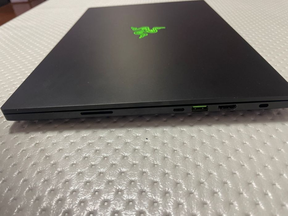 Razer blade 15 advance