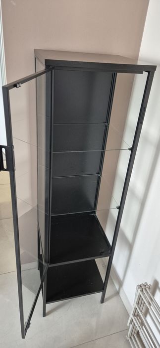Vitrina metalica neagra cu usa de sticla, stil industrial - 2 rafturi sticla