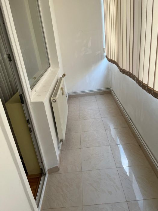 Persoana fizica vând Apartament 2 camere în deva