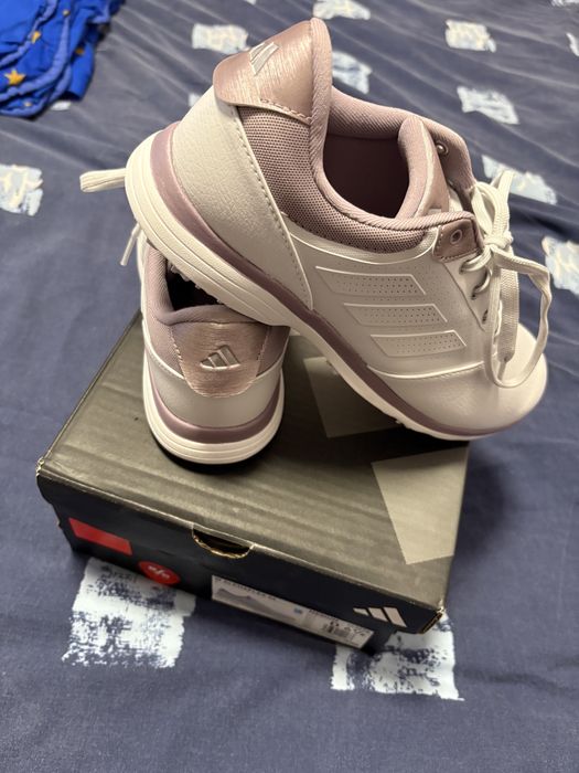 Adidas dama marimea 40