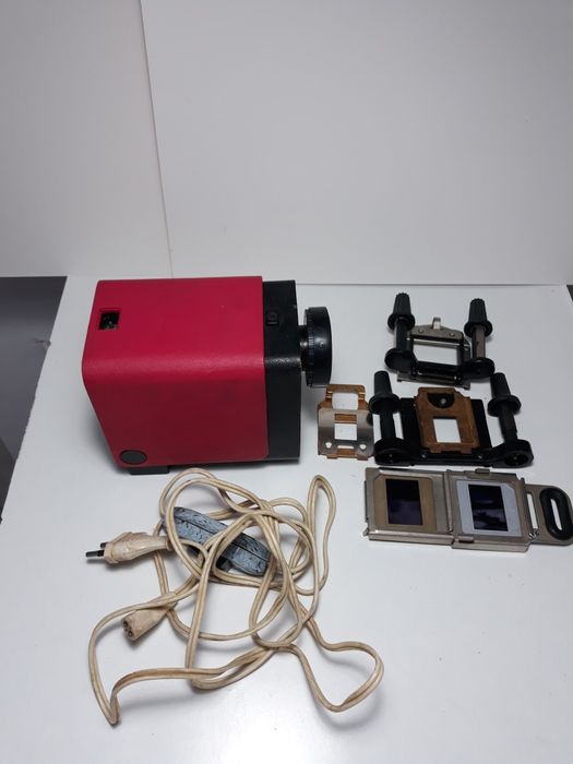 Продам диапроектор Спутник -2