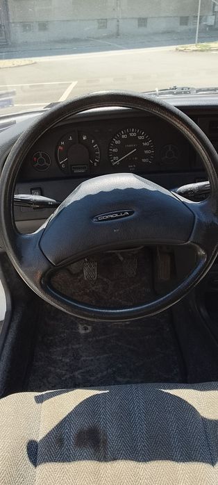 Toyota Corolla ee90 Xli 1.3i 75коня 2E-E 1990г.
двигател - 1.3i 75коня