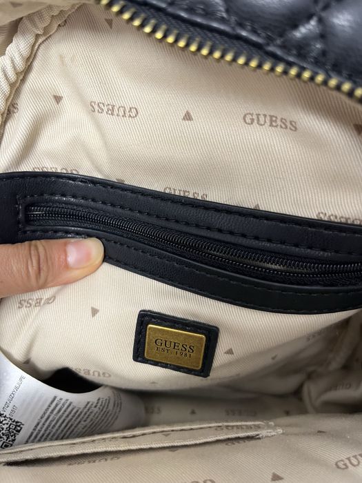 Rucsac Guess + CADOU rochie GUESS