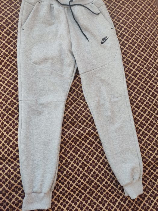 NIKE tech fleeces