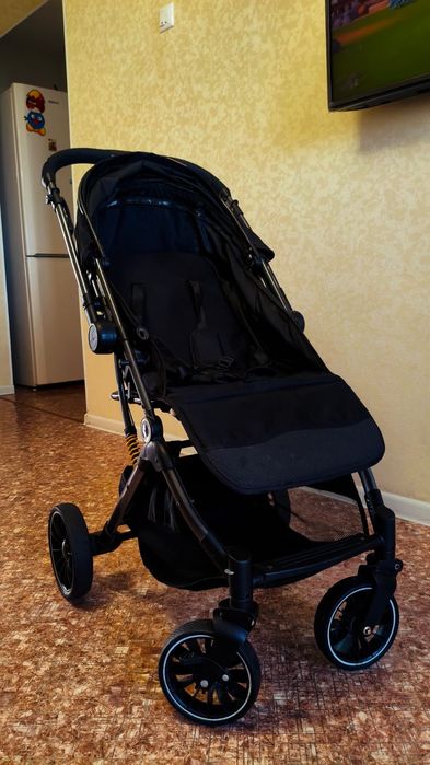 Продаётся детская коляска