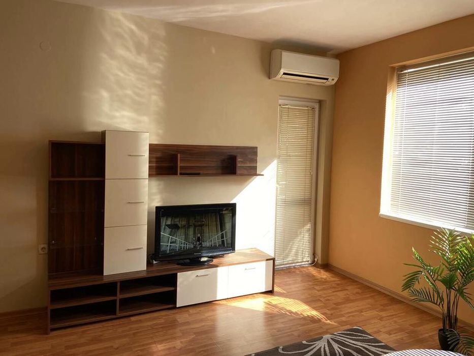 Дава се под наем Двустаен апартамент в Пловдив, Южен - 64 кв.м за 375 € - Снимка #1