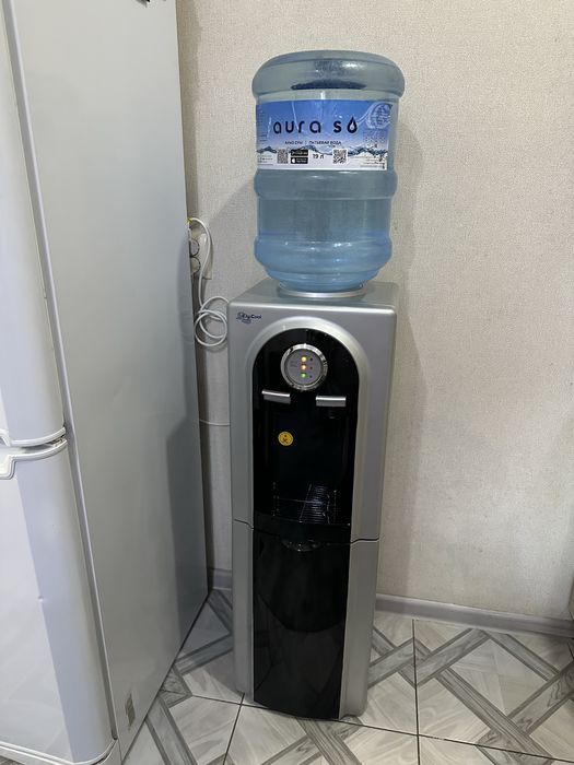 Продам напольный кулер для воды
