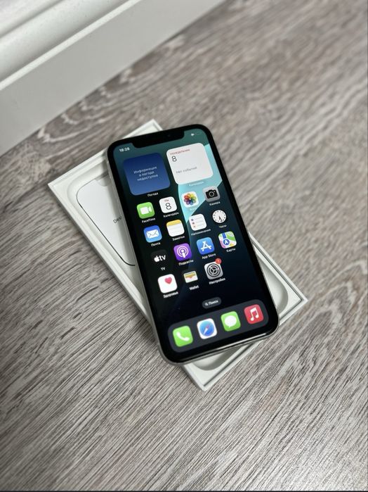 Продам айфон XR в отличном состоянии