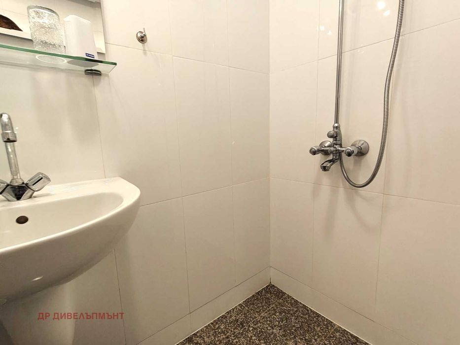 Дава се под наем Едностаен апартамент в София, Център - 36 кв.м за 434.60 € - Снимка #11