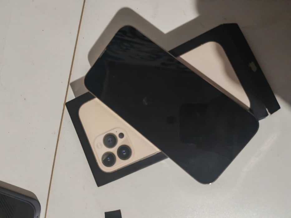 13 про мах в хорошем состоянии