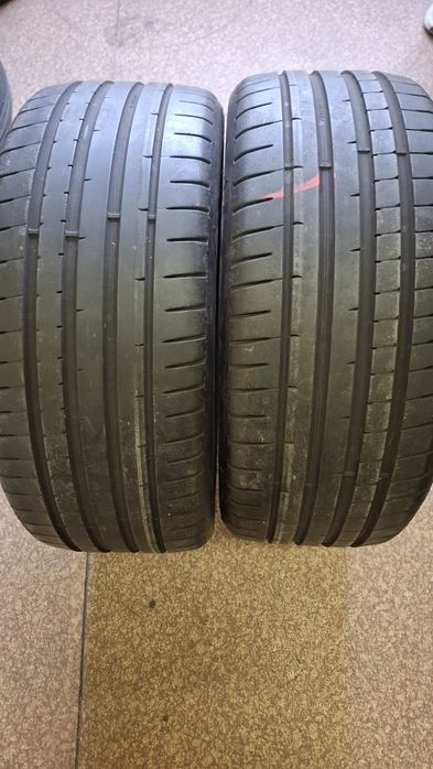 2бр летни гуми Dunlop 215 40 18