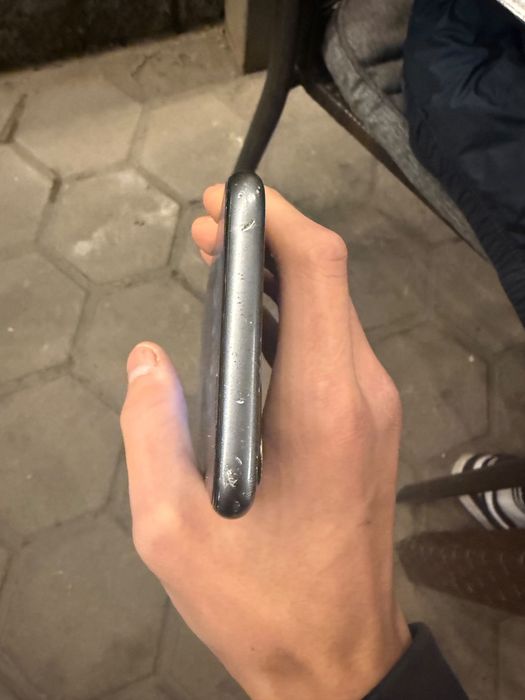 11 iphone 128.