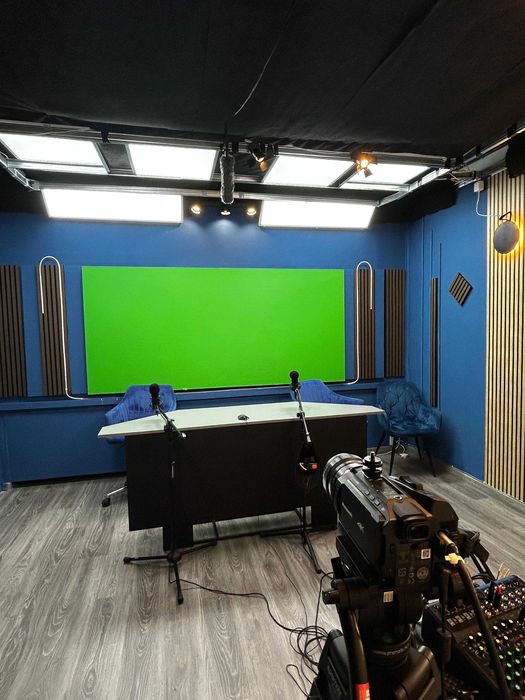 Închiriez Studio Podcast Complet Echipat Casa Presei