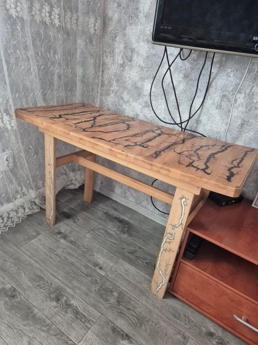Продам стол ручной работы новый