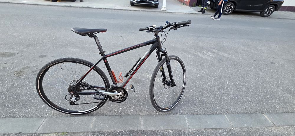 Bicicleta de trekking Cube CLS country lite system
Bicicleta de trekking