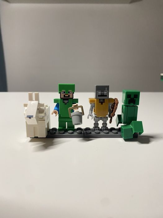 Lego Minecraft 21243
