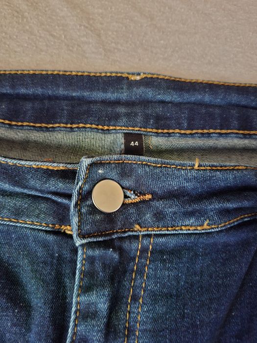 Pantaloni scurți elastici