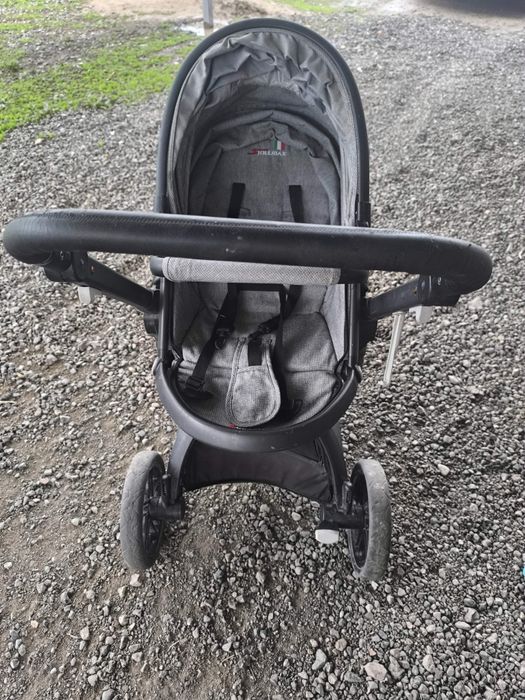 Продам коляску, маневренный.