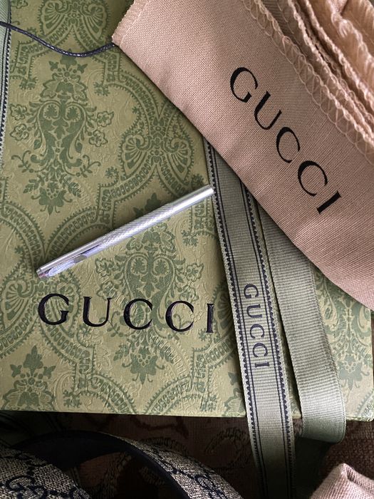 Curea Gucci