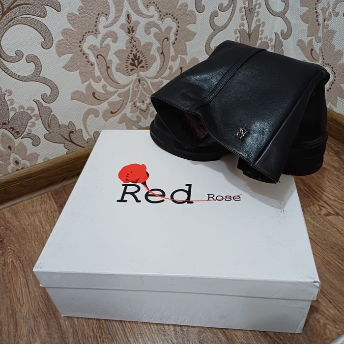 Продам зимние сапоги